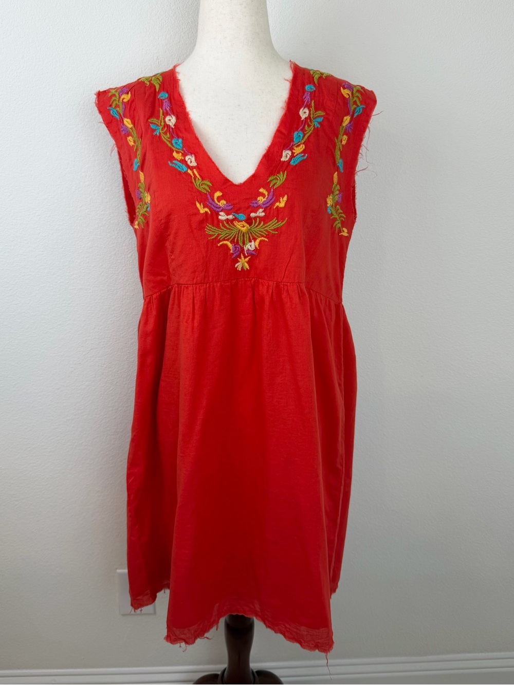 Sister Mary Sharon Floral Embroidered Sleeveless Dress Size Small